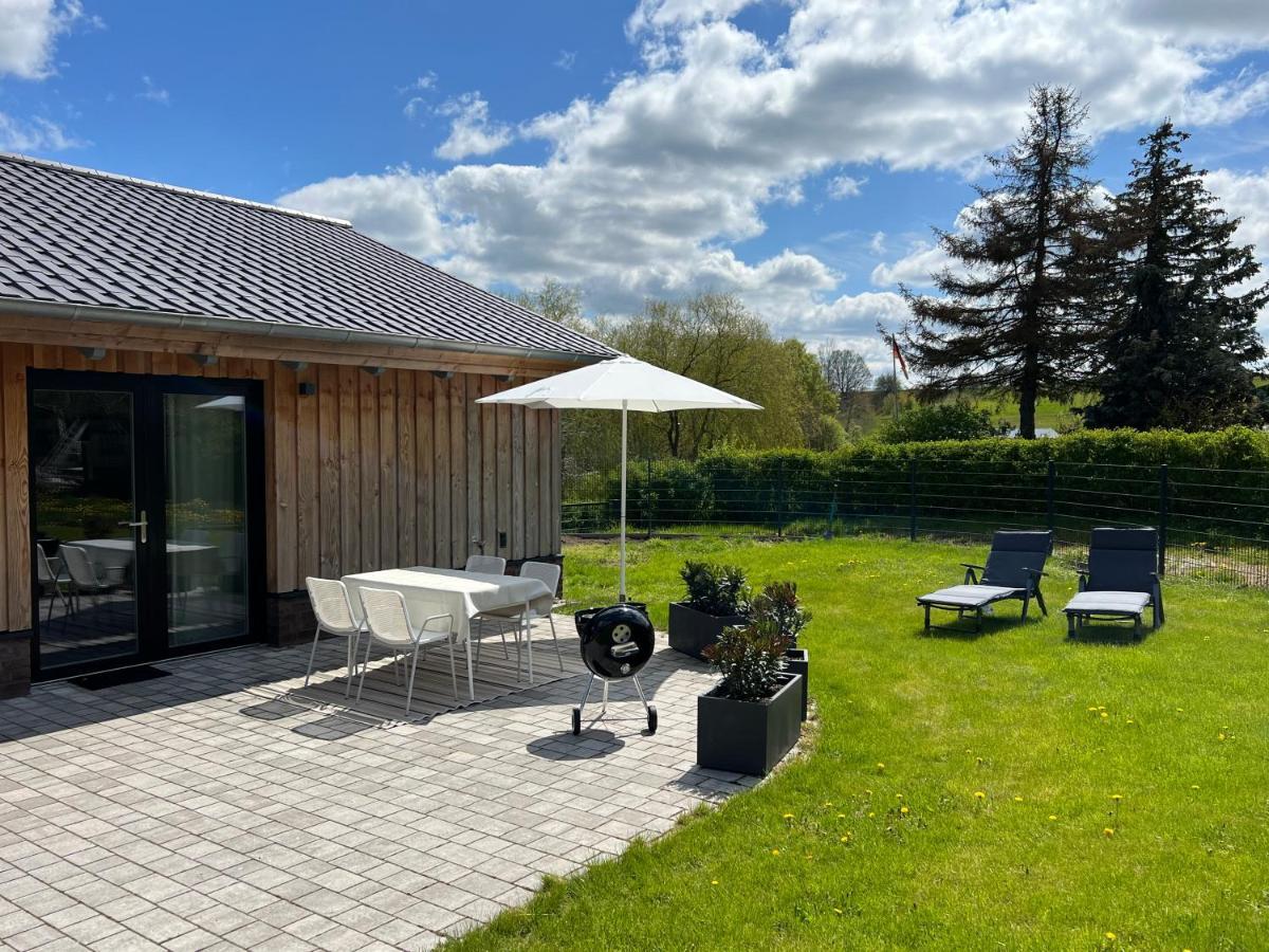 Ferienhaus Auszeit Mit Sauna Schwarz ภายนอก รูปภาพ