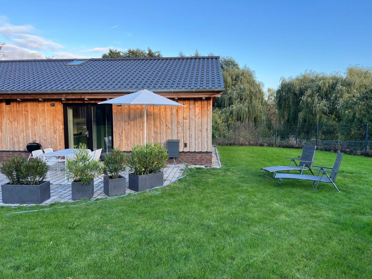 Ferienhaus Auszeit Mit Sauna Schwarz ภายนอก รูปภาพ